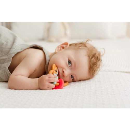 Gryzak dla niemowląt silikonowy Pierścień Piesek GiliGums 30043