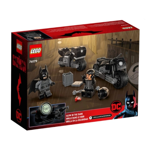 Motocyklowy pościg Batmana™ i Seliny Kyle™