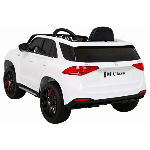 Samochód Mercedes M-class