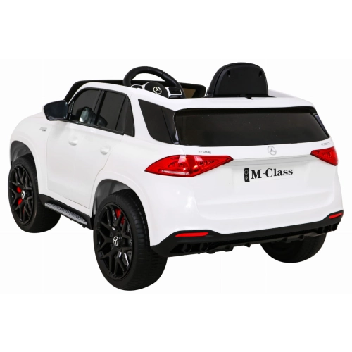 Samochód Mercedes M-class